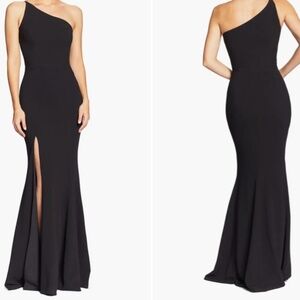 DRESS THE POPULATION AMY One Shoulder Front Slit Gown Size: S